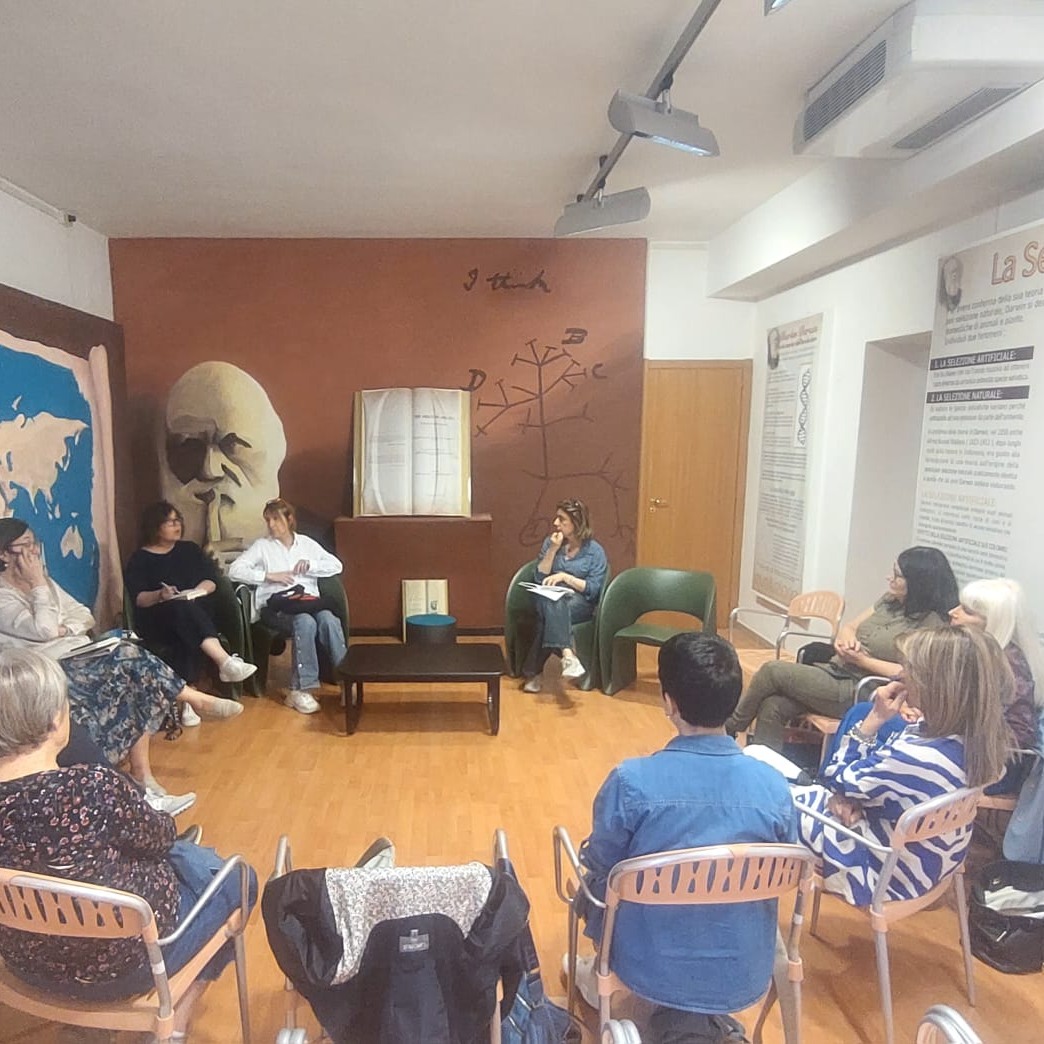 Incontro del gruppo di lettura "Viaggi tra le righe" della Biblioteca "la Magna Capitana" di Foggia.